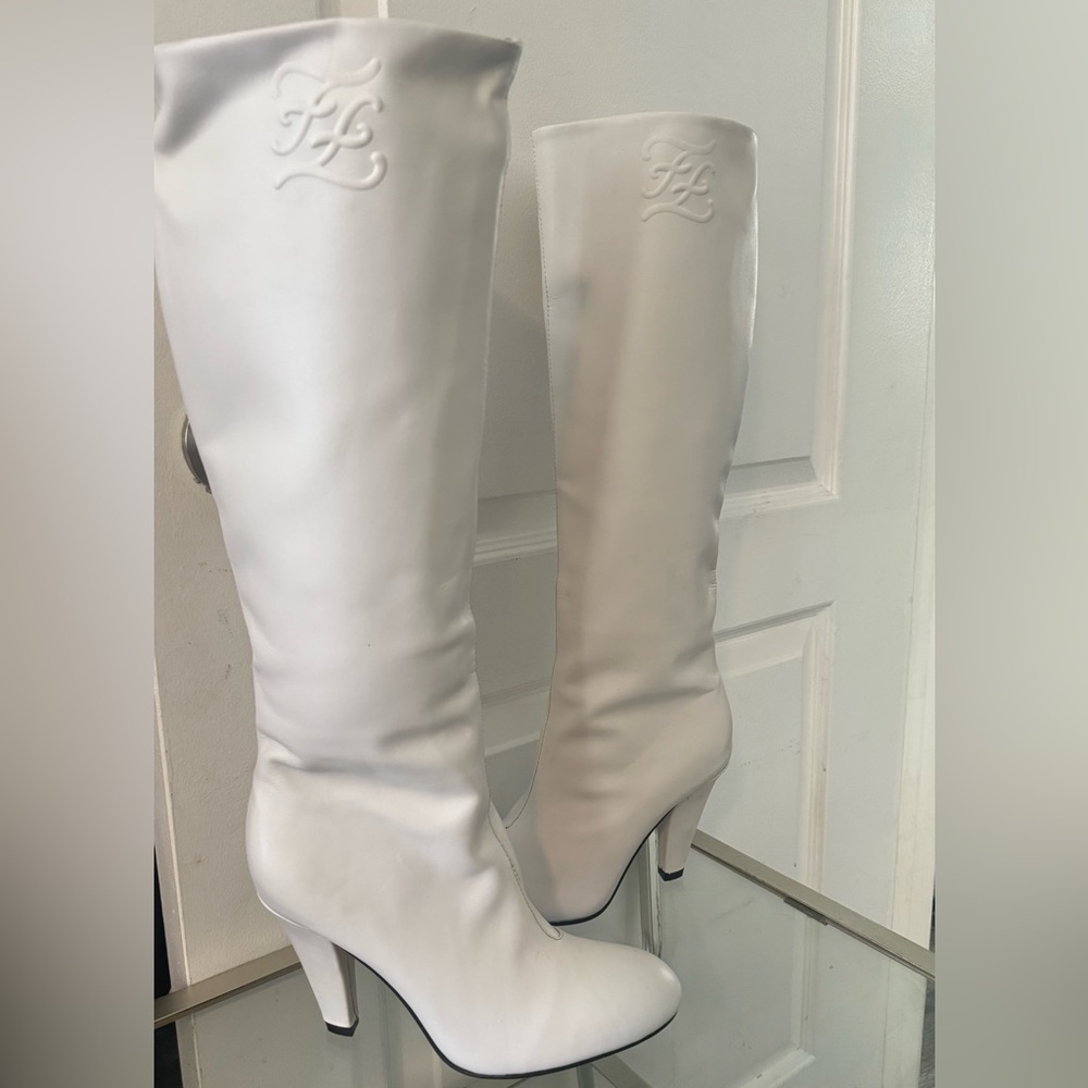 Fendi White Heeled Boots